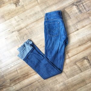 Levi’s Mid Rise Straight 552 jeans - size 26 (EUC)